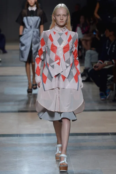 Look 28